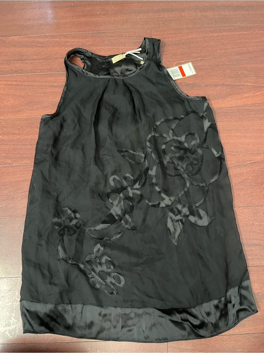 Max Studio Black Floral Appliqué Silk Tank